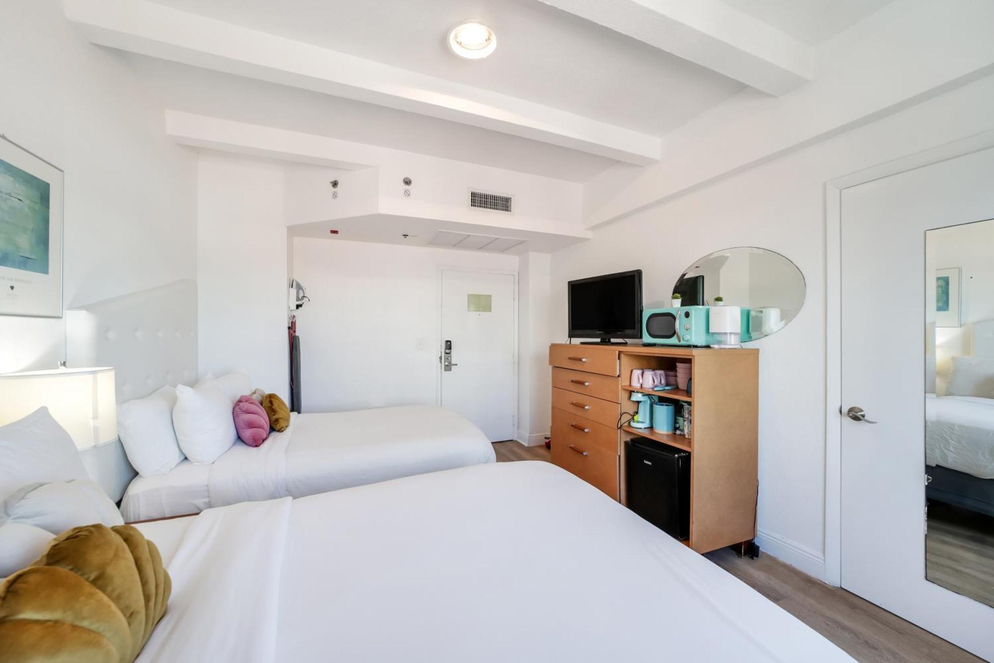 Ocean Spray Hotel Miami Beach Extérieur photo