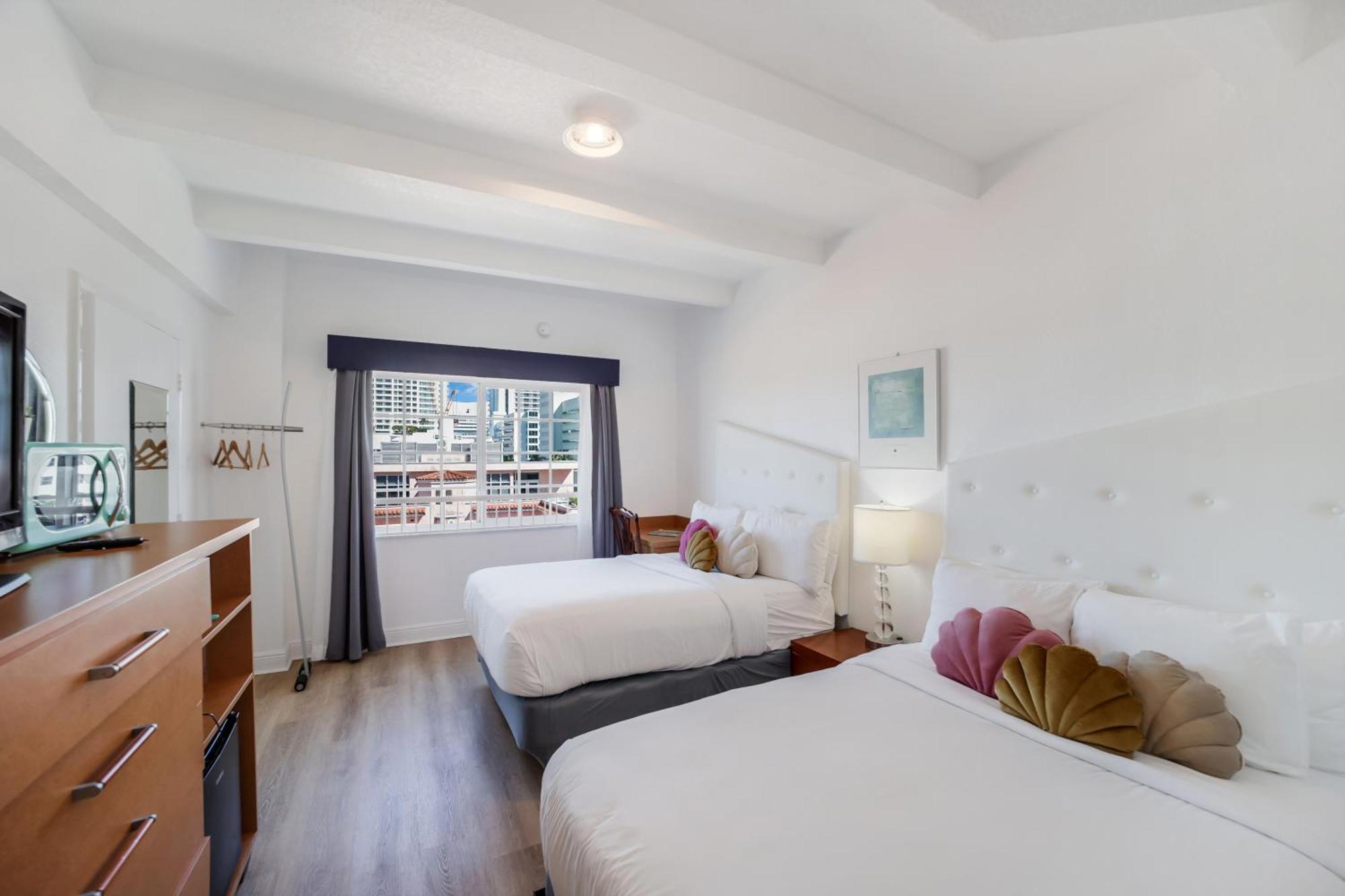 Ocean Spray Hotel Miami Beach Extérieur photo