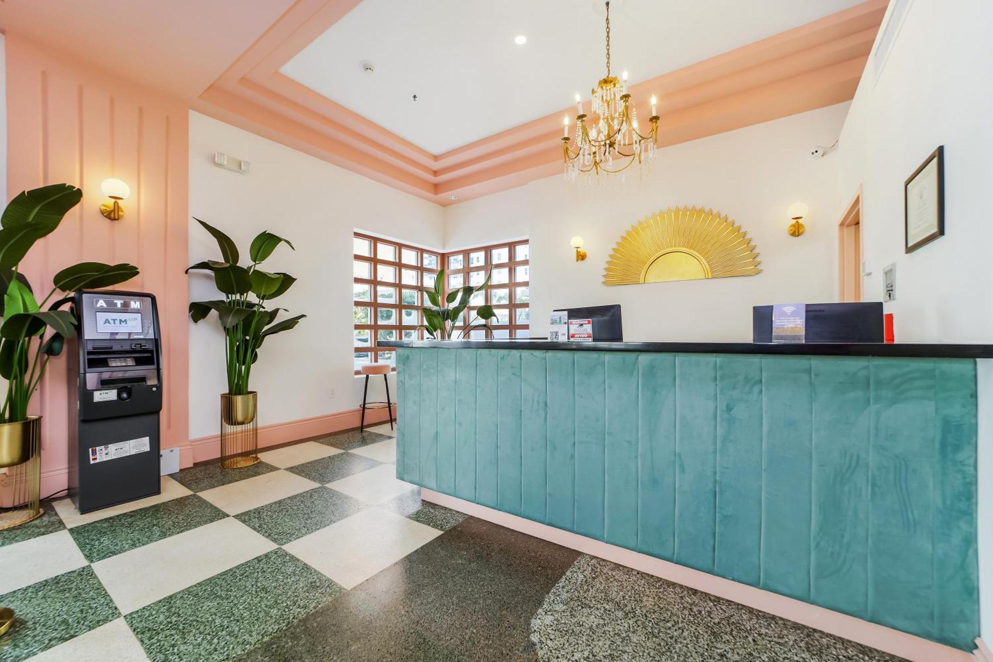 Ocean Spray Hotel Miami Beach Extérieur photo