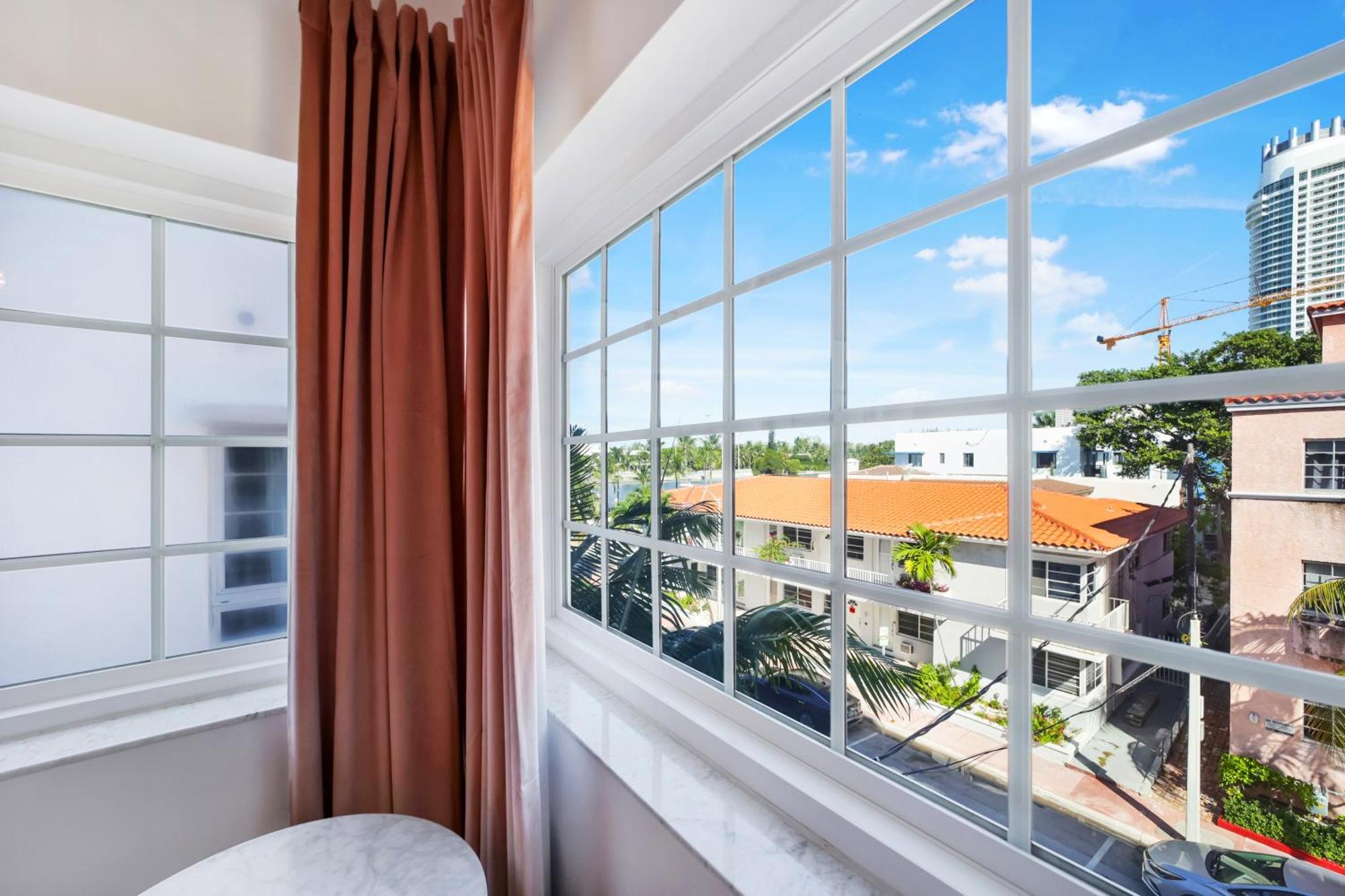 Ocean Spray Hotel Miami Beach Extérieur photo