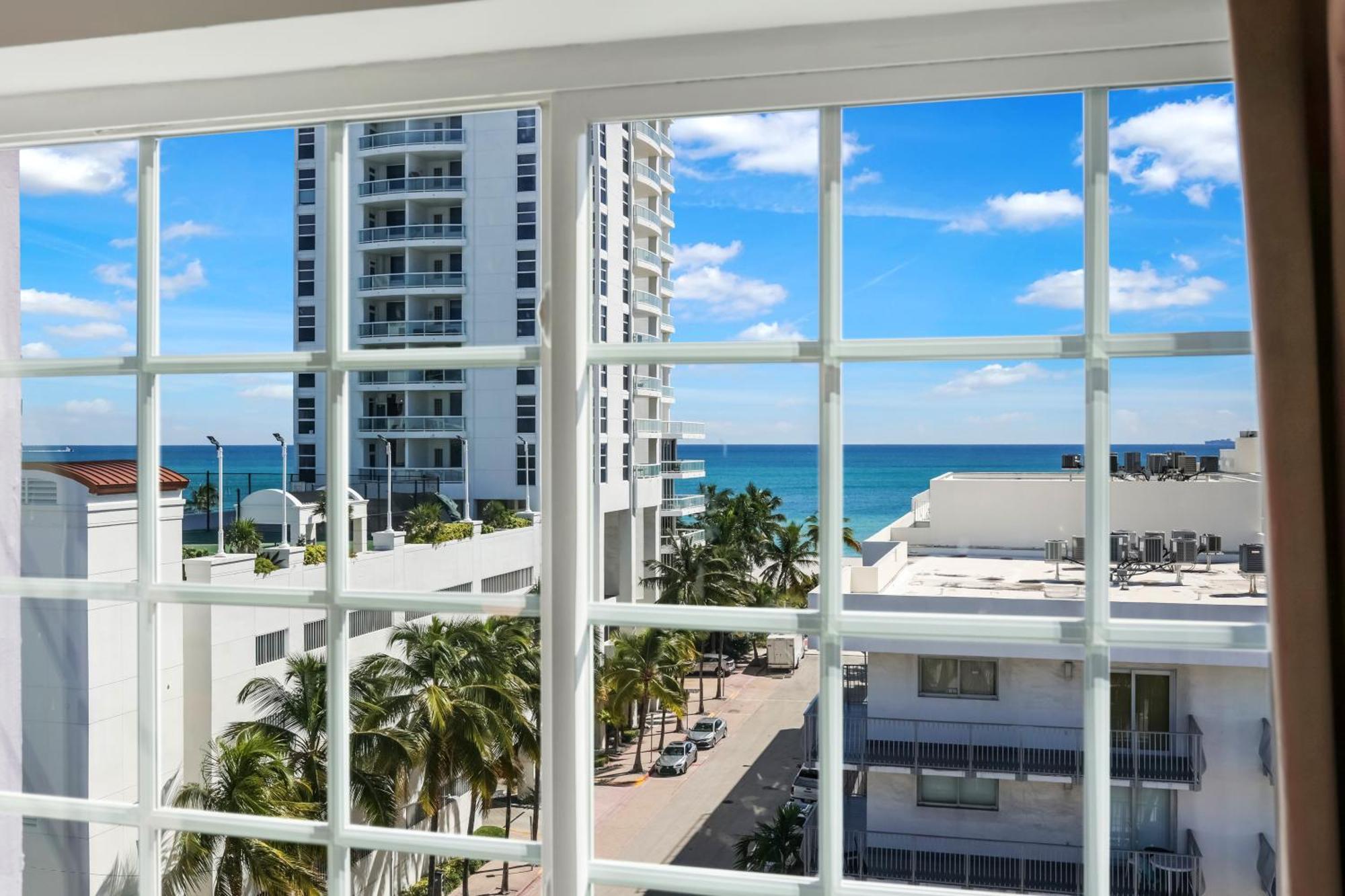 Ocean Spray Hotel Miami Beach Extérieur photo